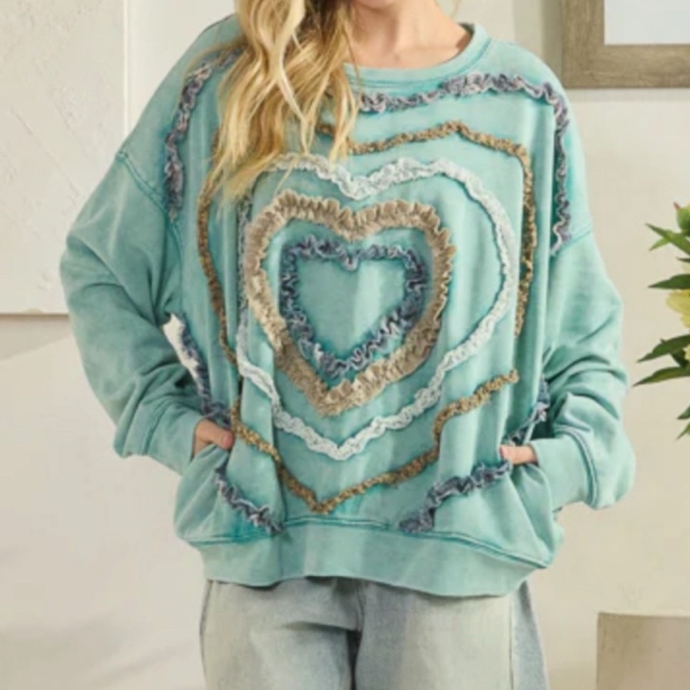 OLI & HALI Mineral Wash Heart Patchwork Cotton Sweatshirt with Pockets! - Size M - Picture 5 of 6